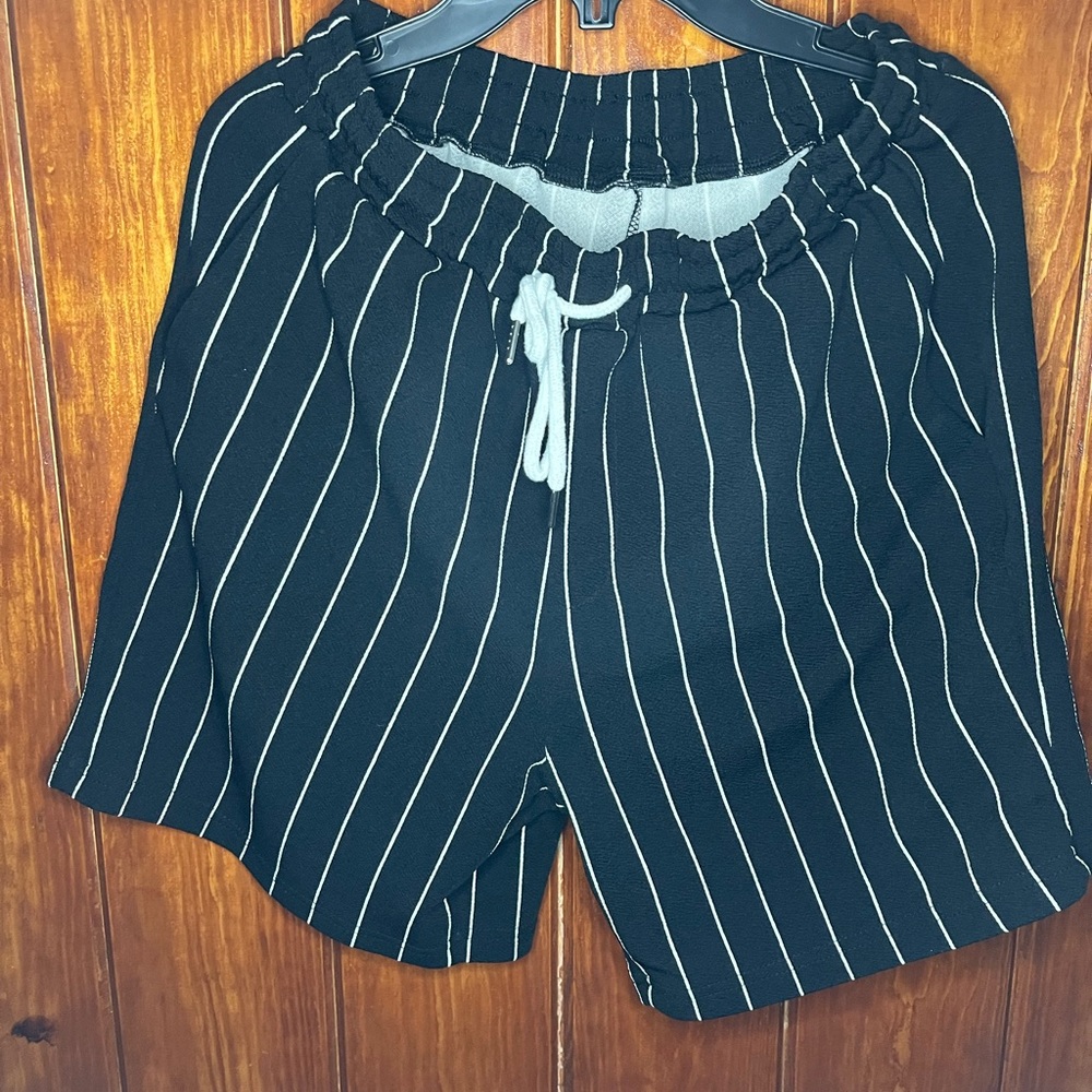 SHEIN Men Drawstring Waist Striped Shorts Small